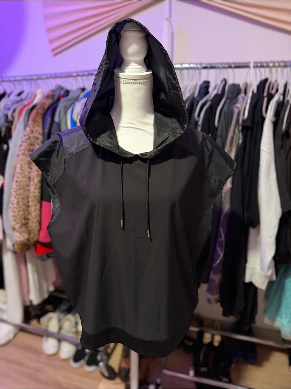 Avia Black Sleeveless Hooded Pullover Top - Picture 3 of 10